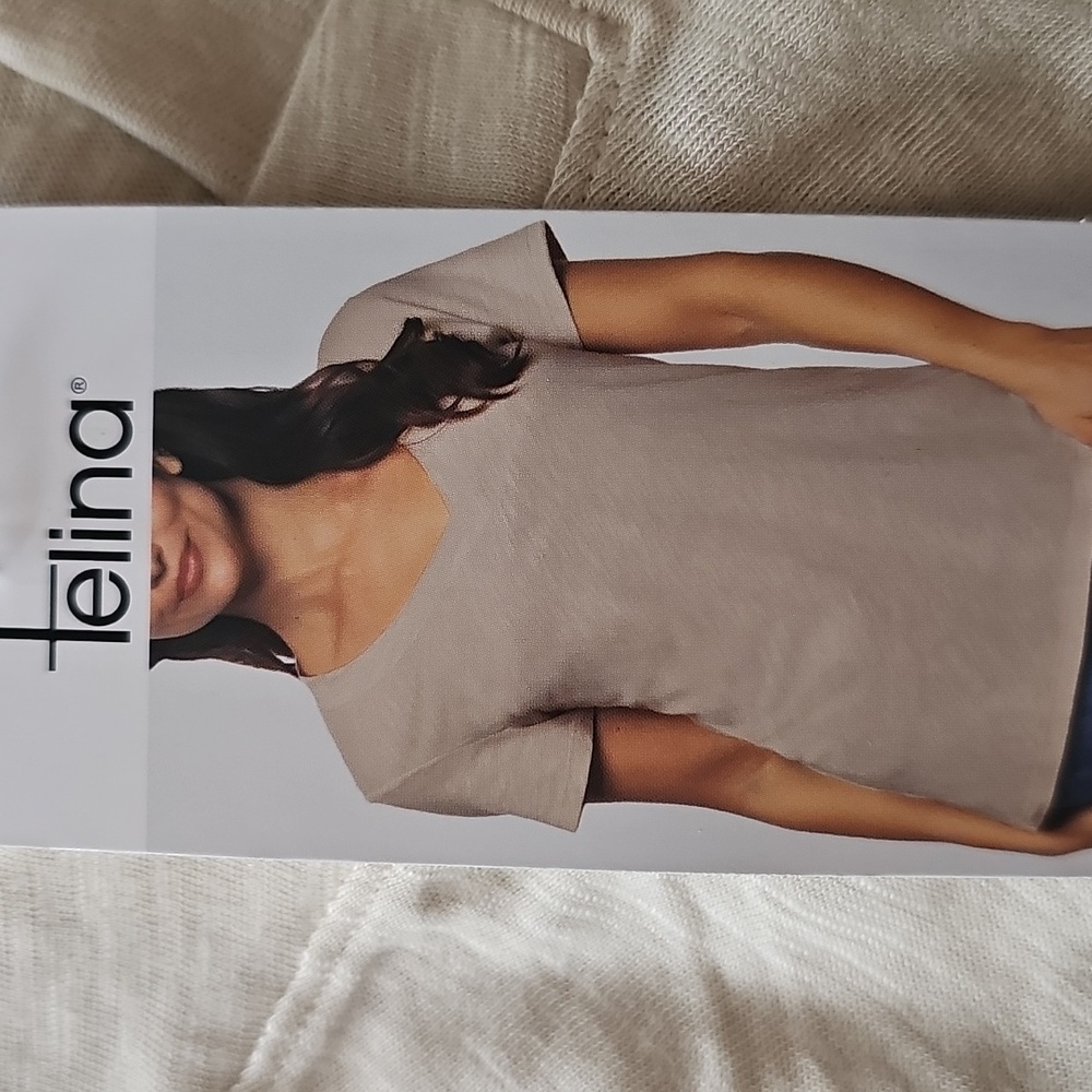 Felina Women's V-Neck Short Sleeve Top - Tan